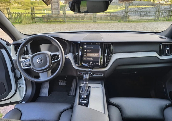 Volvo XC 60 cena 139900 przebieg: 114502, rok produkcji 2019 z Wrocław małe 326